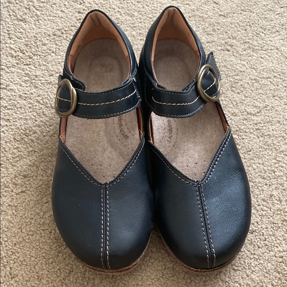 Pikolinos Granada WOW black Mary Jane shoes